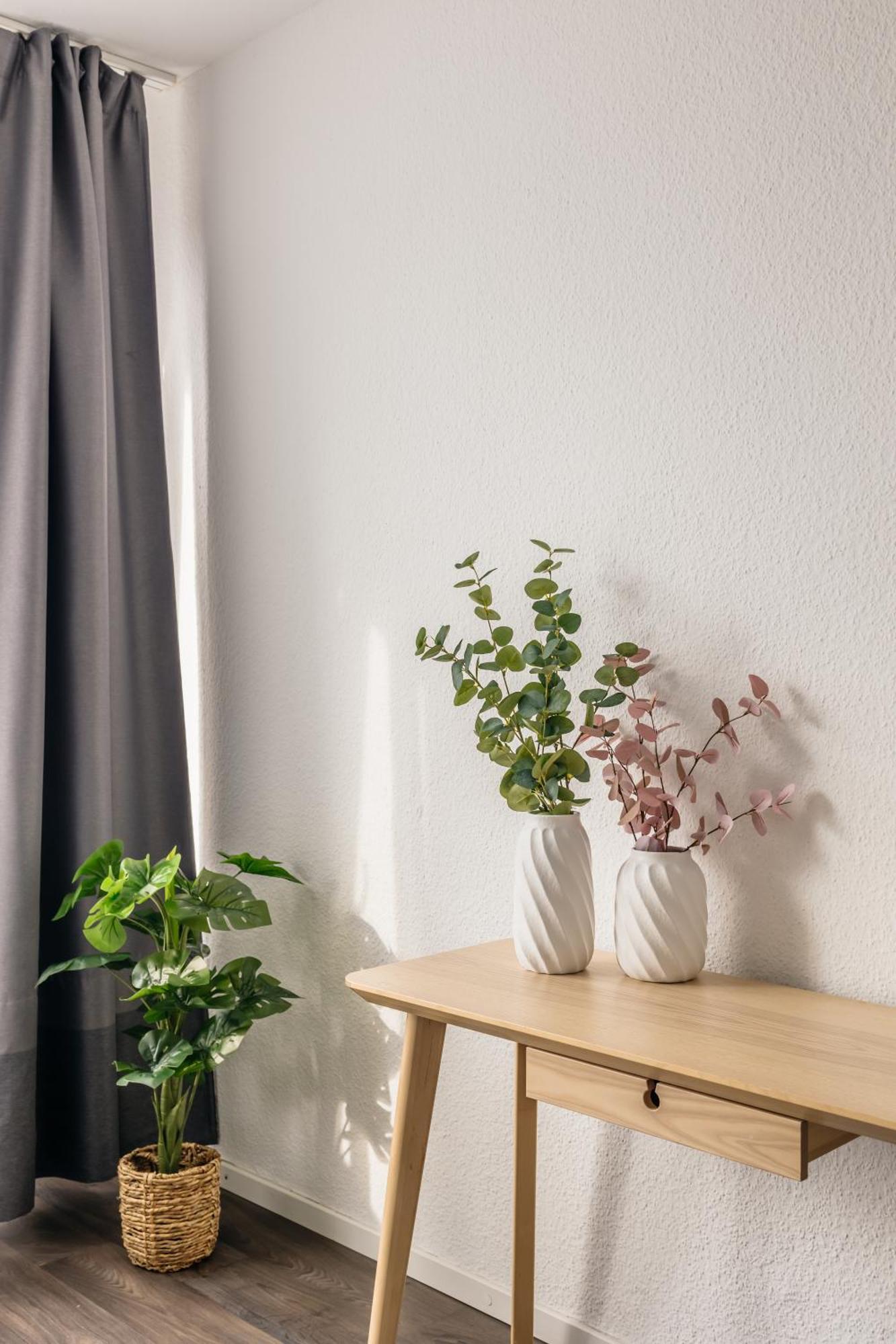 Centrally Located 2-Room Apartment Hannover Room photo